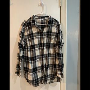 Old Navy plus plaid shirt - black and white